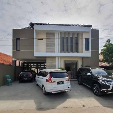 Jatiwangi Syariah Guest House Mitra Reddoorz Majalengka Εξωτερικό φωτογραφία