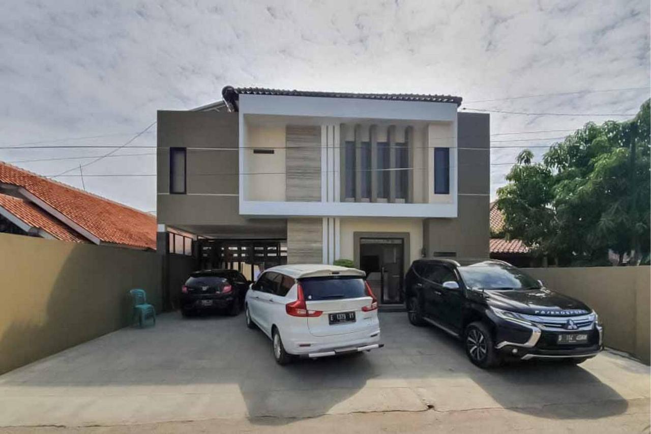 Jatiwangi Syariah Guest House Mitra Reddoorz Majalengka Εξωτερικό φωτογραφία
